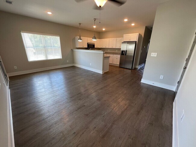 170 Johnson Dr Ext