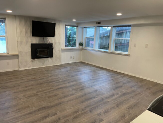 Photo - 2014 S 308th St Unidad Lower Floor