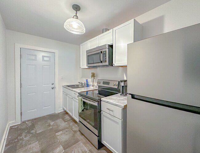 Photo - FAMU Triplex Unit 543