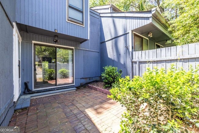 Photo - 1010 Mariners Ct