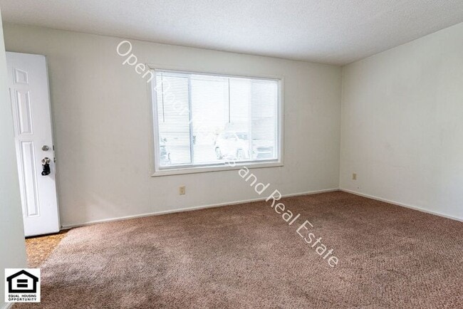 Photo - 926 East Ave