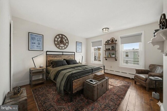 Photo - 3737 Calumet St
