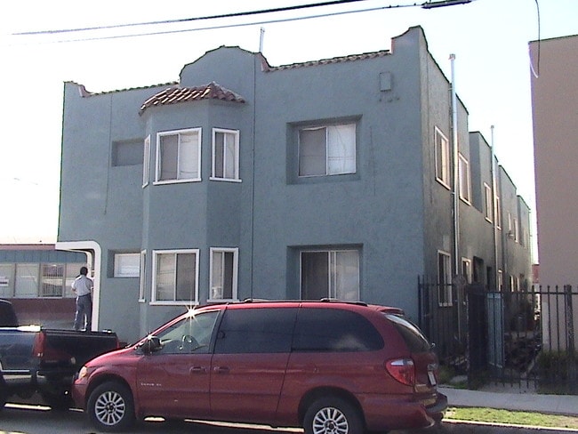 Photo - 725 Orange Ave