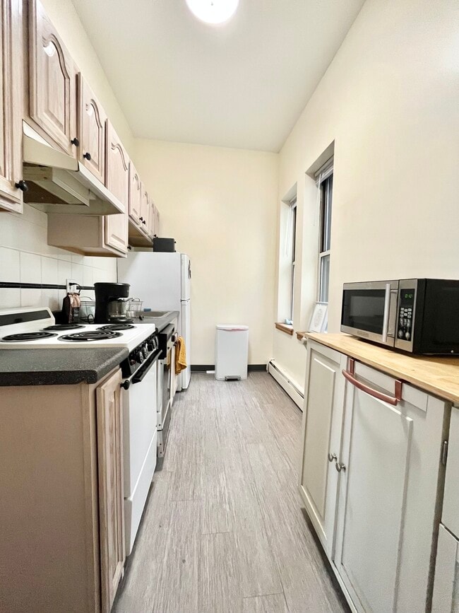 Photo - 206 Chestnut Hill Ave