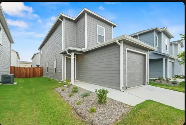 Side view of the Home - 726 Sandhill Crane Ln Unit A