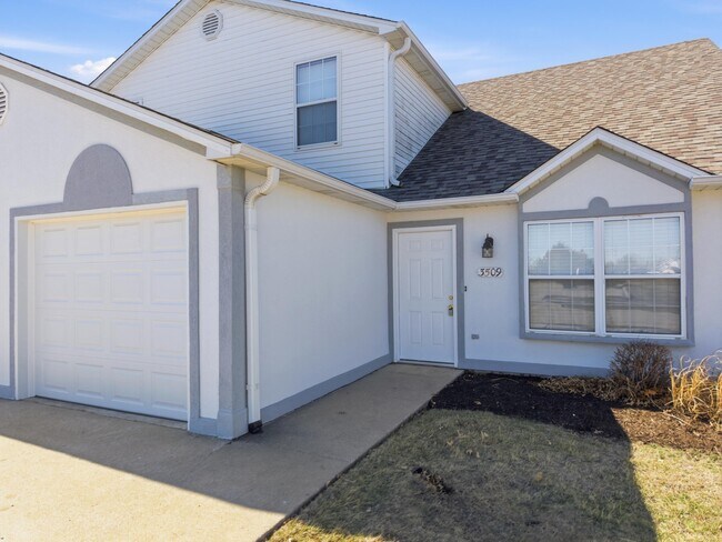 Photo - 3509 La Mesa Dr