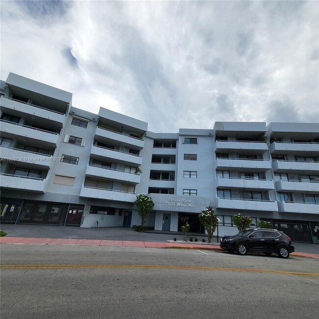 Building Photo - 7300 Wayne Ave Unit 416 Rental