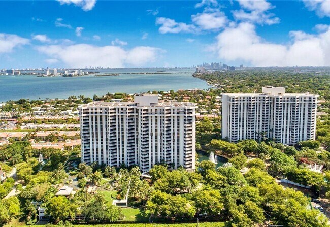 Building Photo - 1000 Quayside Terrace Unit 304 Rental