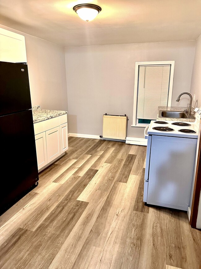 Photo - 646 Main Rd N Unit 1D