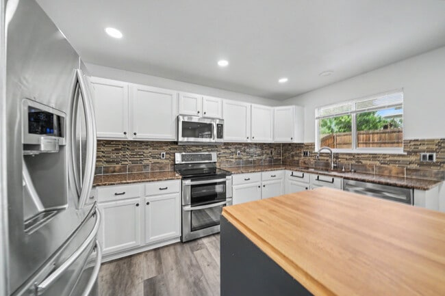 Photo - 21497 E Crestridge Pl