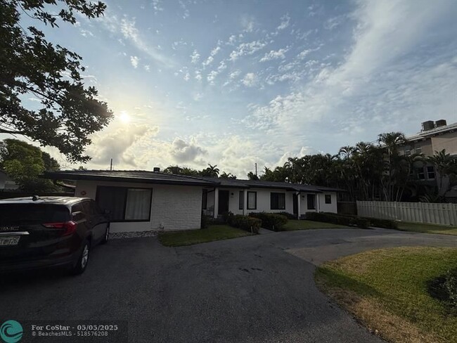 Photo - 1418 NE 26th Ave Apartamento