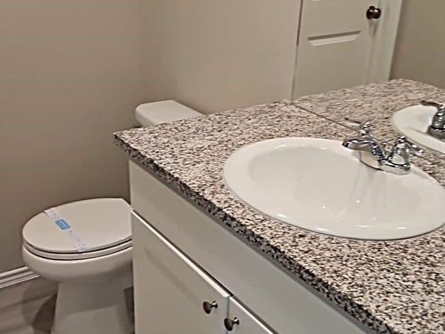 Photo - 7319 Avila Vis