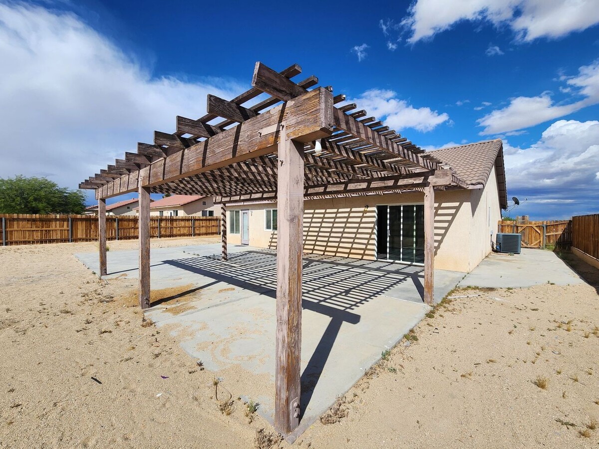 Photo - Beautiful 3 Bedroom 2 Bath!