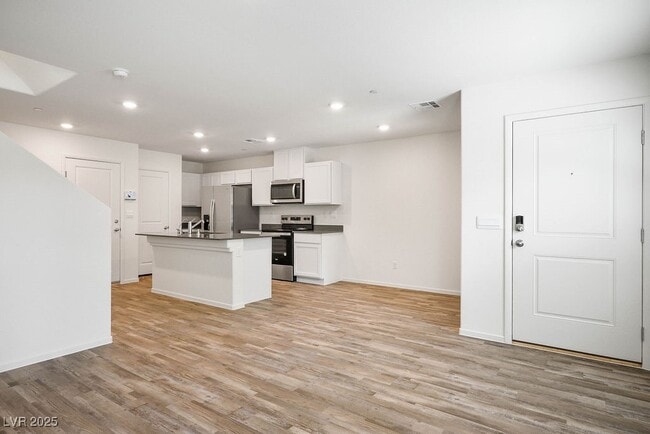 Photo - 6184 Hibiscus Gdn St