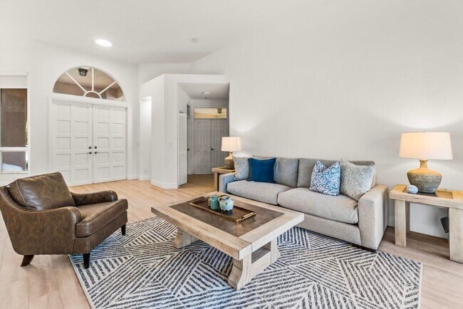 Photo - 15621 Latina Pl