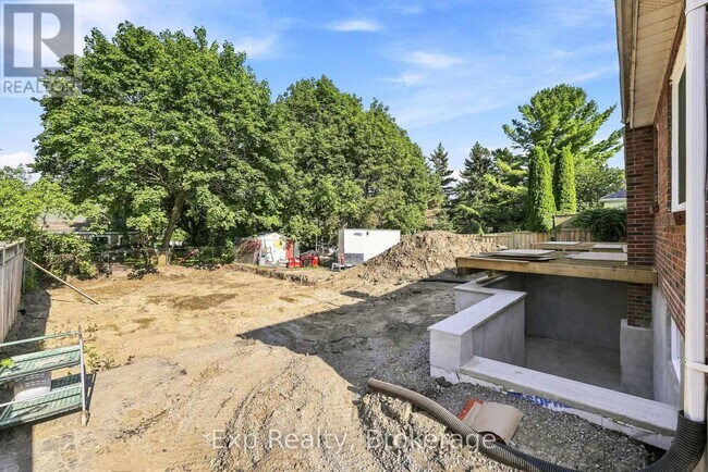 Photo - 372 Major St