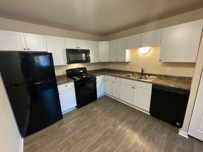 Photo - Marshfield Columns