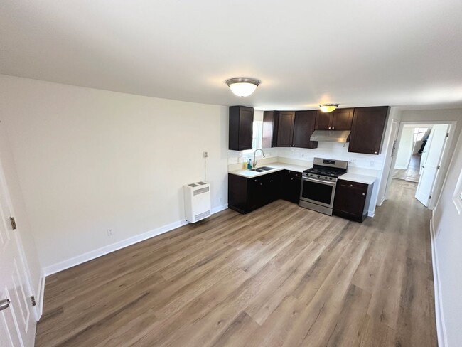 Highly updated and private Cottage. No sha... - Highly updated and private Cottage. No sha... Apartment Unit 1656