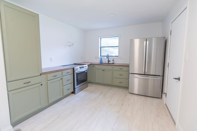 Photo - 1850 W Amos Dr