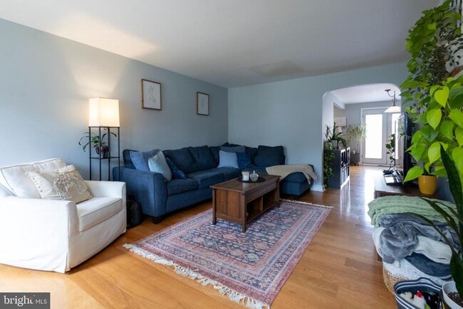 Photo - 2227 S Harwood Ave