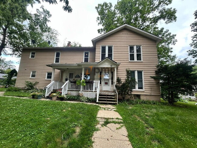 Building Photo - 602 Indiana Ave Unit 2E