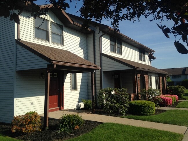 Building Photo - 5122 Catawba Dr