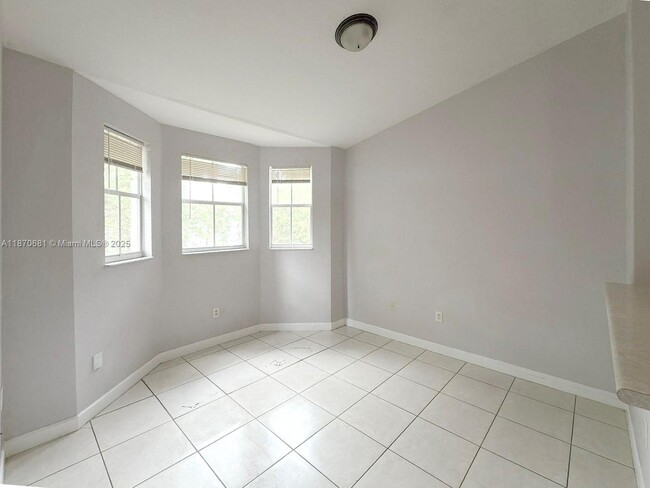 Photo - 1543 SE 25th St Unidad 204