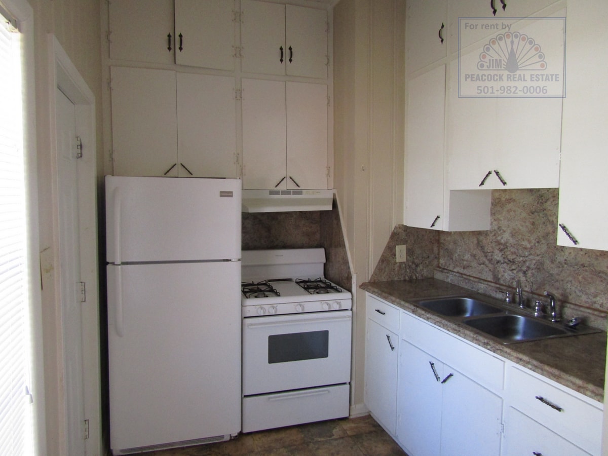 Photo - 205 Jones St