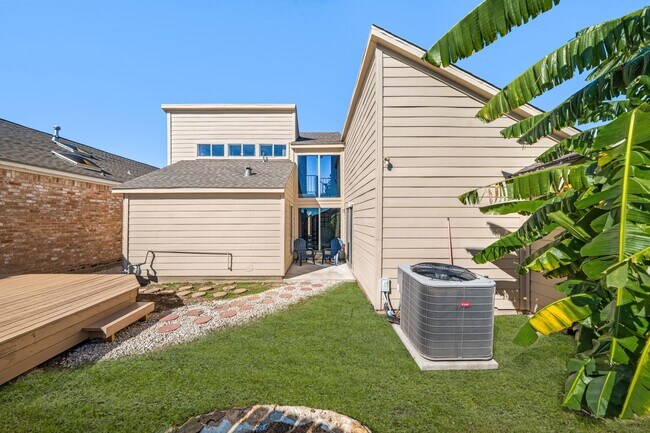 Photo - 12805 Westpark Dr