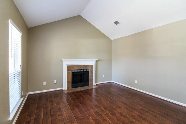 Photo - 1524 Chapman St