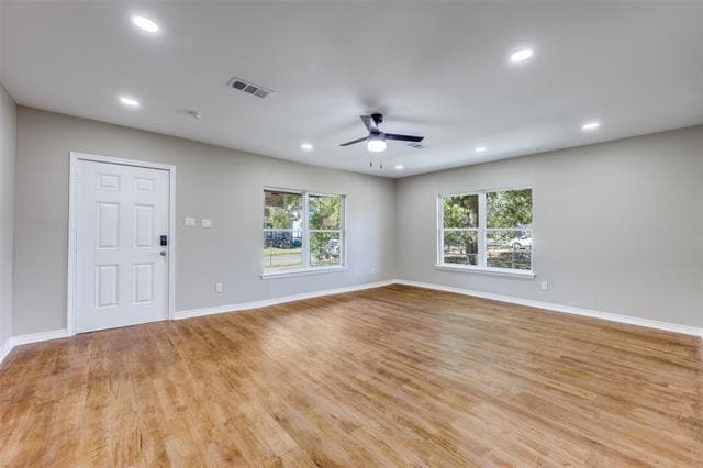 Photo - 609 W Owings St