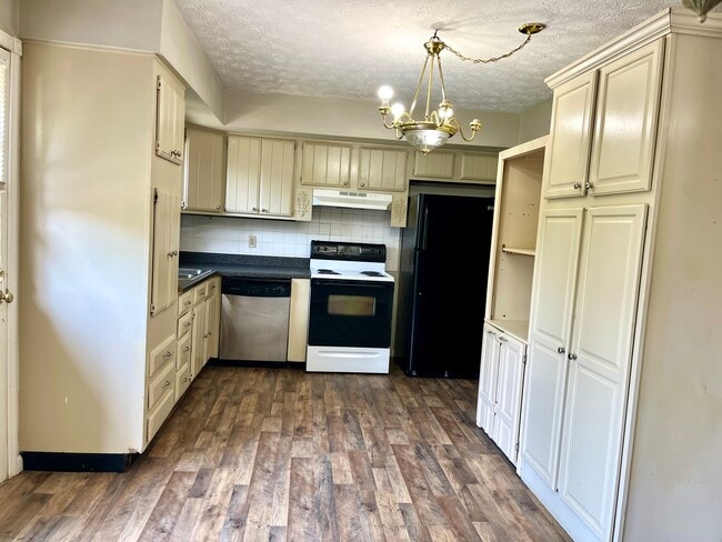 Building Photo - 3313 Tisdale Dr Rental