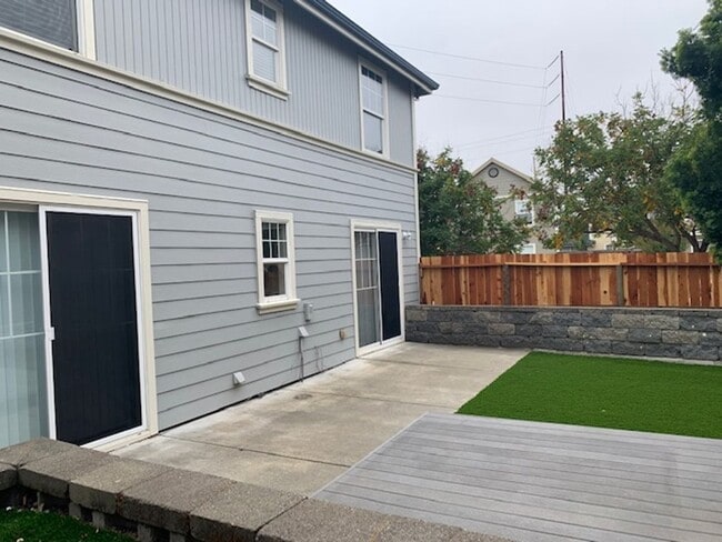 Photo - ~4 Bedroom 2.5 Bath House ~ Includes Water & has Solar ~ Huge Savings on Utilities ~