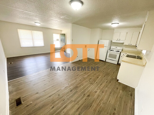 Photo - 412 Sullivan Street Ext