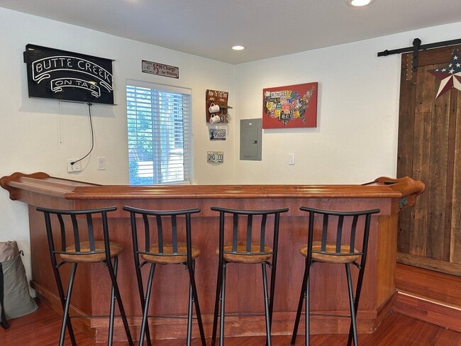 Photo - 3 bed, 1 bath,