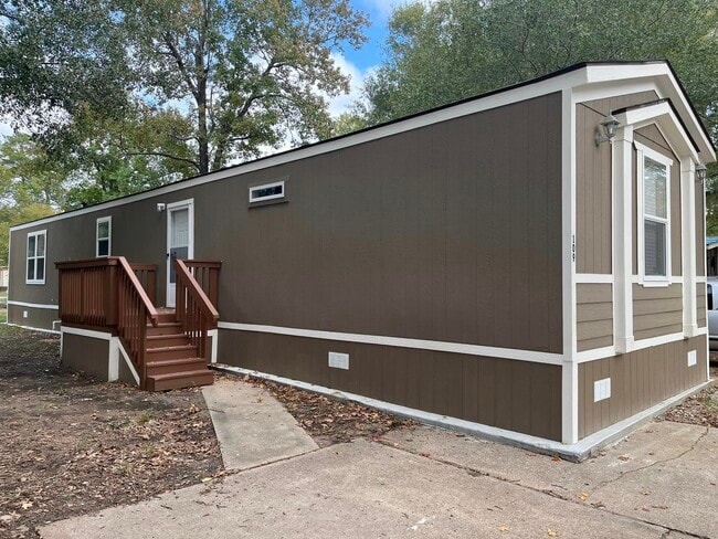 Building Photo - 109 Janice St