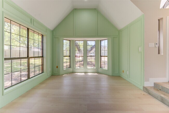 Photo - 1901 Canyon Creek Ct