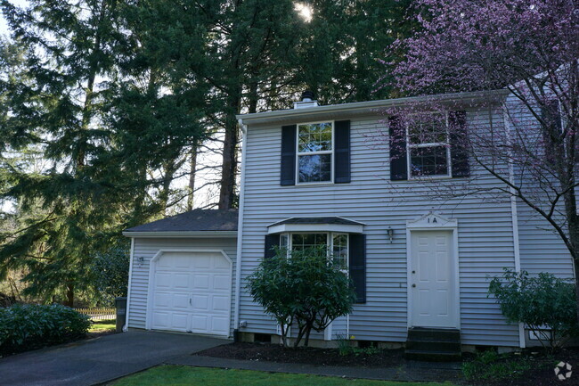 Building Photo - 821 Kaiser Rd NW Unit 1A Rental