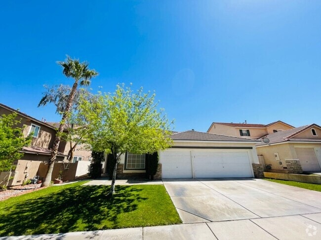 Building Photo - Single-story 4 Bed nestled in the desirabl... Rental