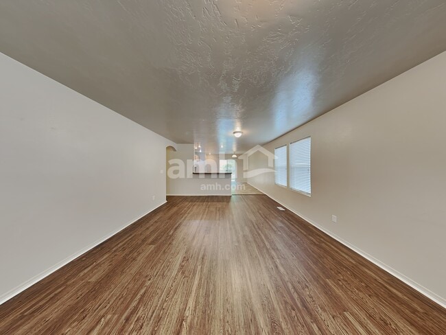 Photo - 4418 N Alester Ave