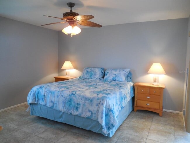 Photo - 2421 Ivanhoe St