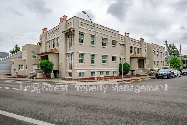 Photo - 1745 NW Jackson Ave