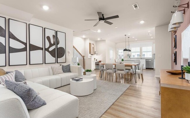 Photo - 805 Falls Grove Trl