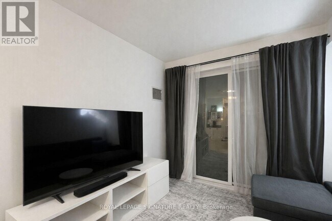 Photo - 70 Annie Craig Dr Unit 303