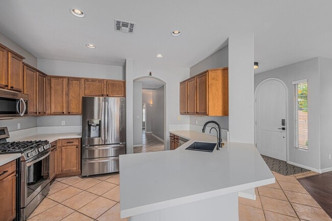 Building Photo - 2058 E Flint St