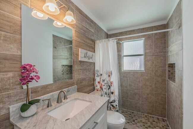 Photo - 2617 Marigold Ave