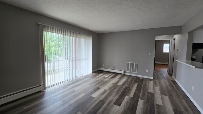 Photo - 5910 Belmont Ave