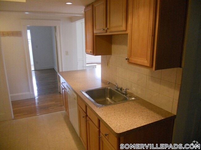 Building Photo - 223 Summer St Rental
