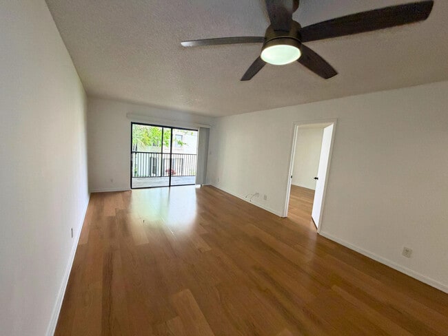 Photo - 1244 S Military Trail Unidad 724