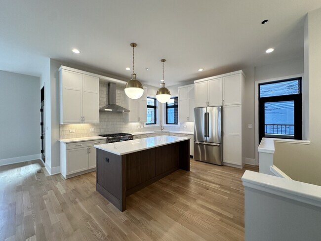 Photo - 1743 W Le Moyne St Unit 1